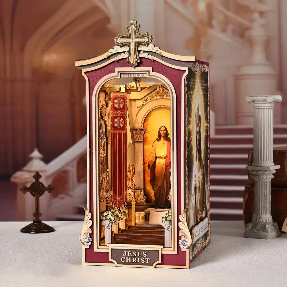Book Nook – La Cathédrale — vue 1