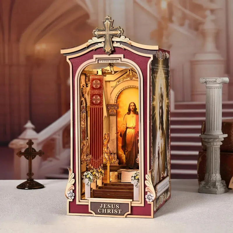 Book Nook – La Cathédrale