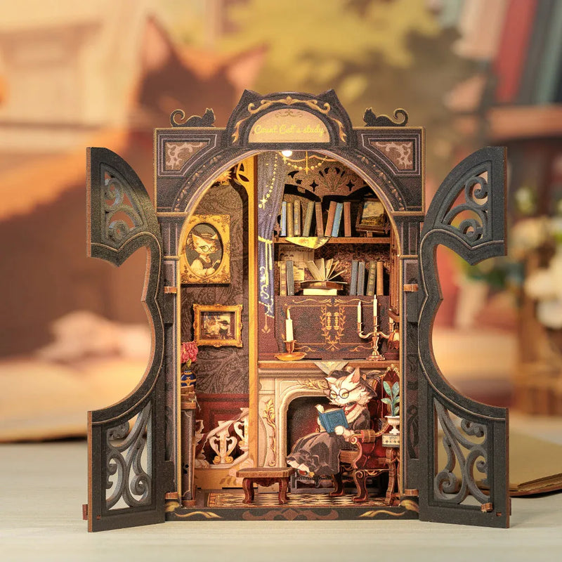 Book Nook – Le Bureau du Comte Chat