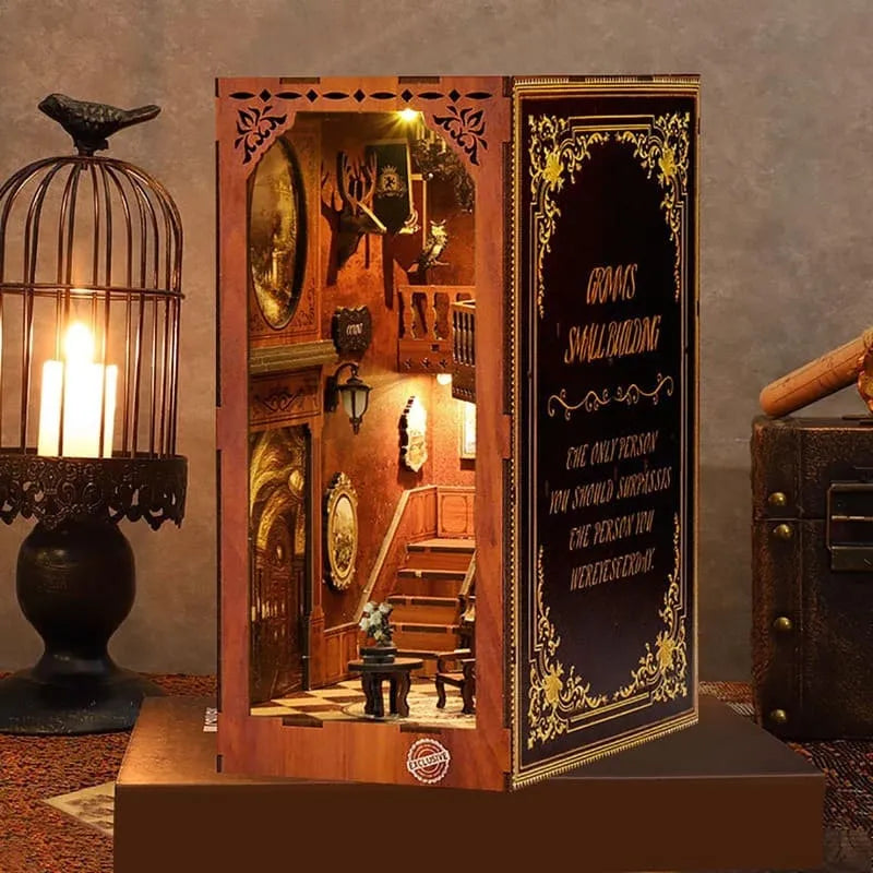 Book Nook – Grimm's Small Building — vue 3