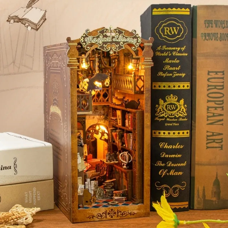 Book Nook – La Bibliothèque Magique — vue 1