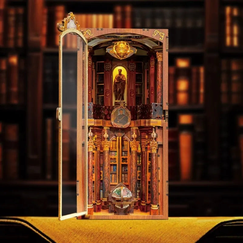 Book Nook – La Bibliothèque du Monastère — vue 3