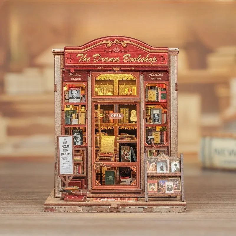 Maison Miniature – The Drama Bookshop — vue 1