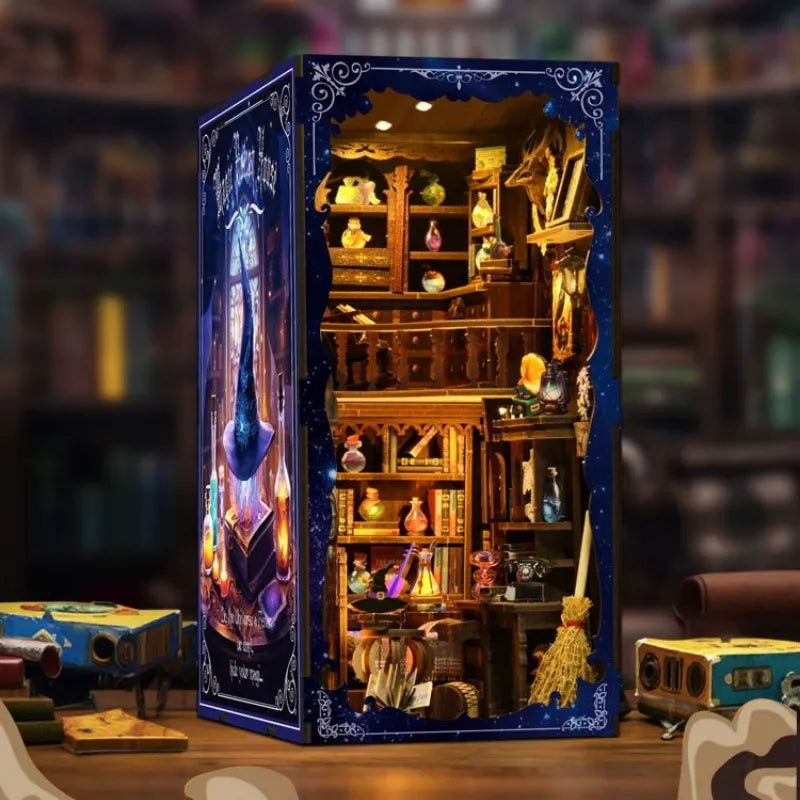 Book Nook – Le Bureau Magique — vue 1