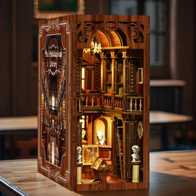 Book Nook – La Bibliothèque Philosophique