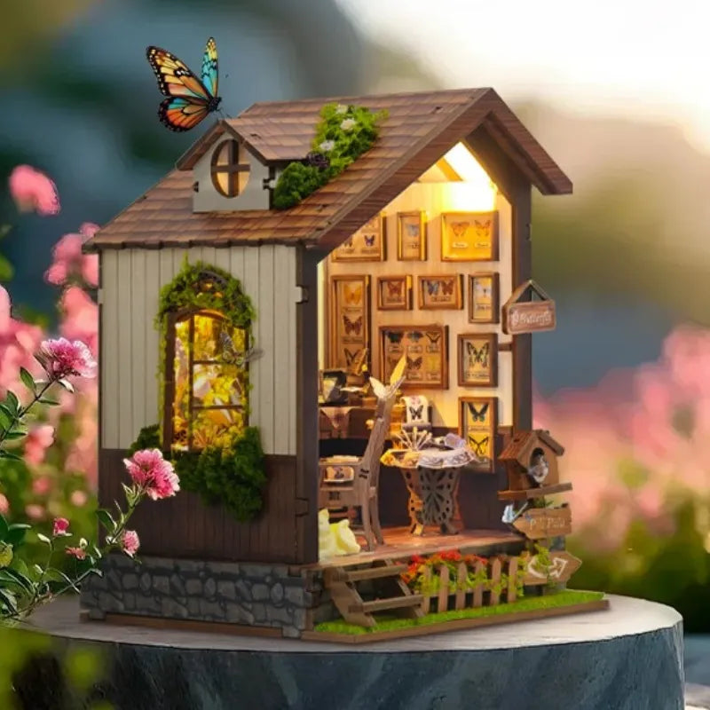 Maison Miniature – L'Atelier aux Papillons — vue 4