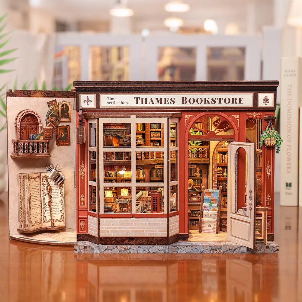 Maison Miniature – La Librairie de la Tamise — vue 1