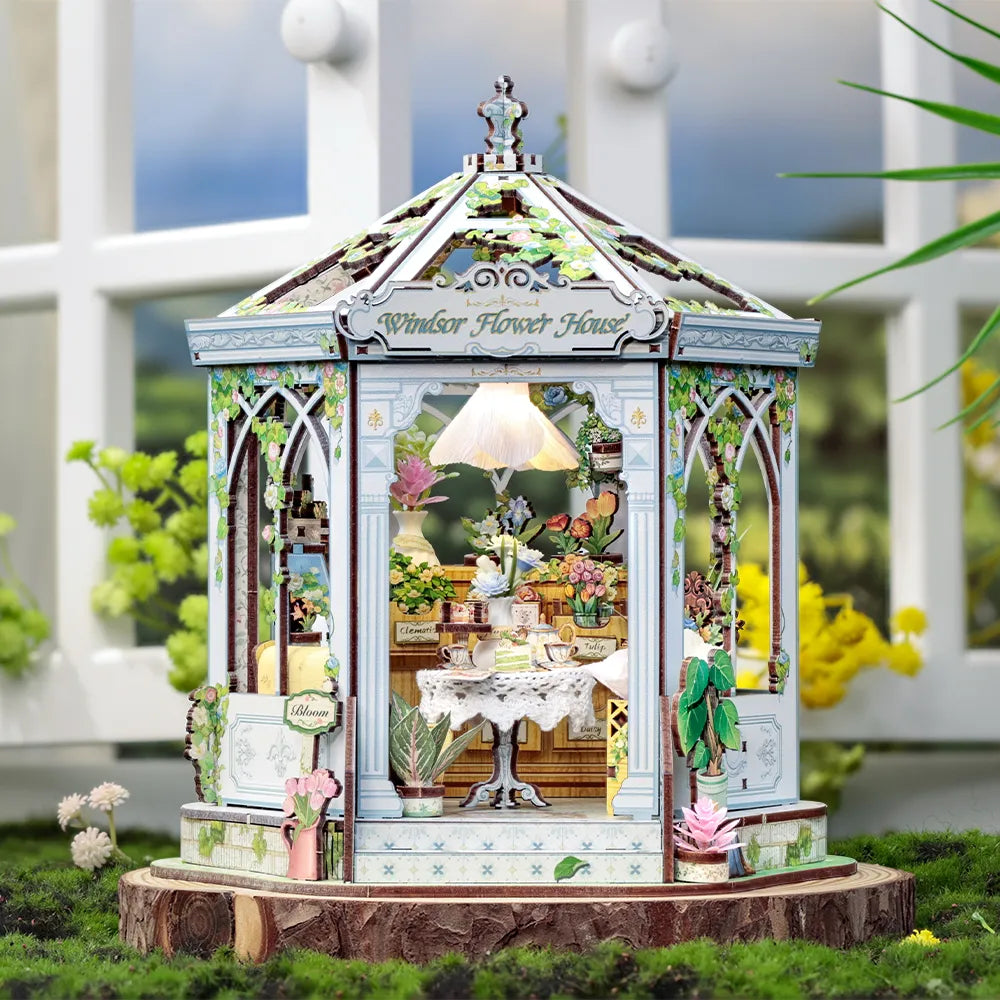 Maison Miniature – La Maison Fleurie Windsor — vue 1